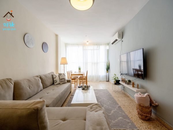 1dfdeb30-4e26-48ab-89ba-6e50c8f8fd53