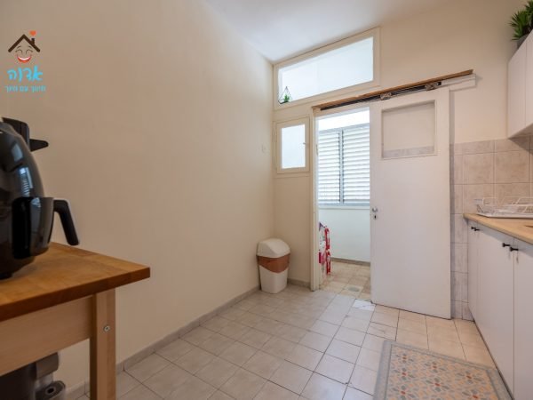 d5bb2217-538f-4897-8642-b1b4287fb372