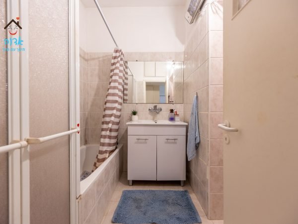 ee510169-0226-4704-b0c9-0c832077729f